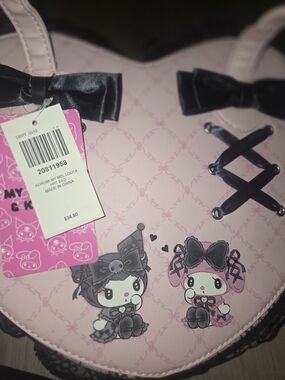 Her Universe Pink and Black Heart-Shaped Shoulder Bag
